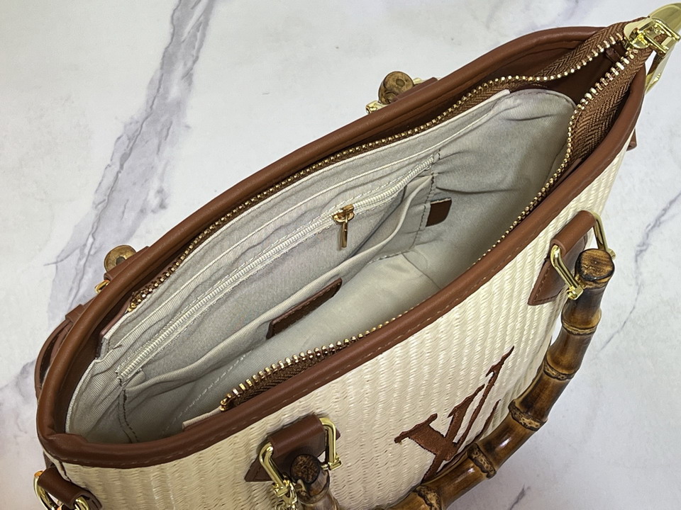 Bloom M66588 20x20 5x11cm ss1_8