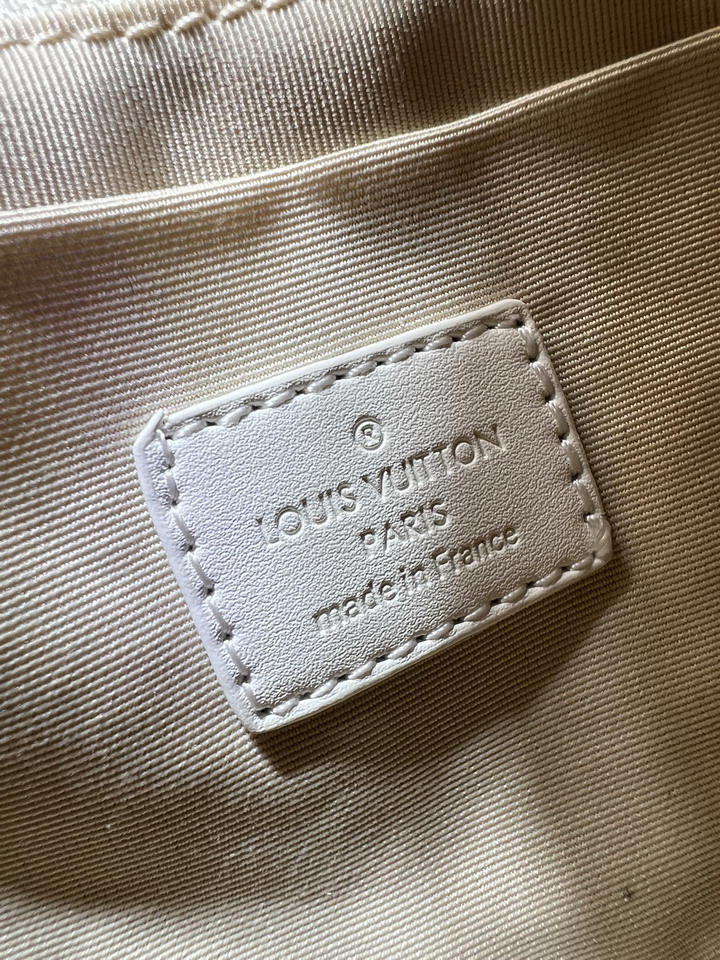 Bloom M66588 20x20 5x11cm ss2_9