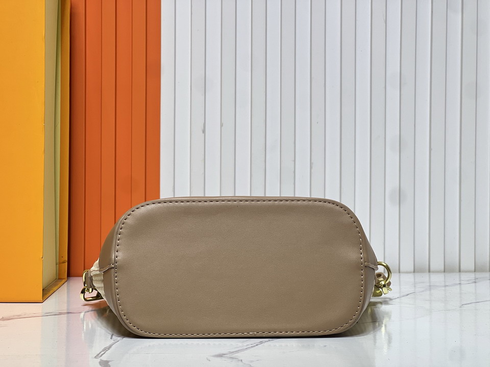 Bloom M66588 20x20 5x11cm ss3_6