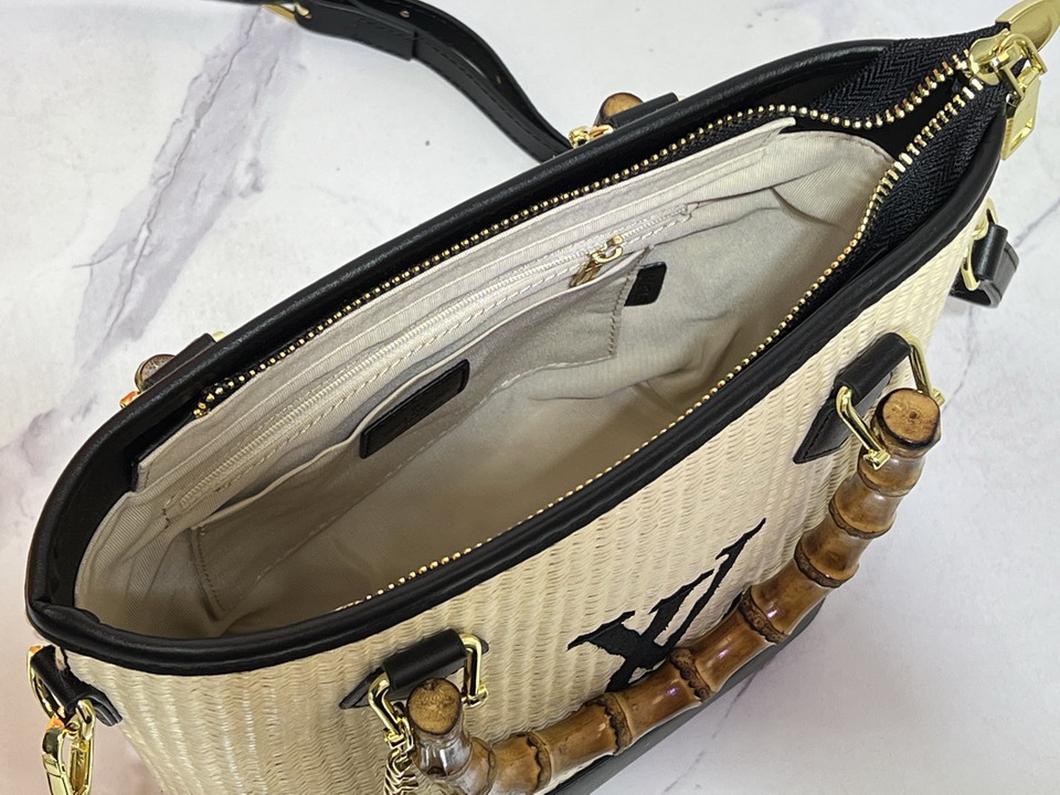 Bloom M66588 20x20 5x11cm ss7_8