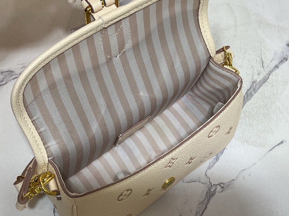 Diane M13642 19x10 5x6cm ss_8