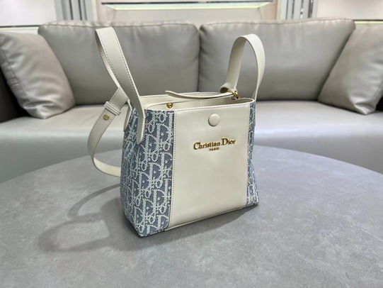 Dior Signature 2840 21x19x11cm yz_8