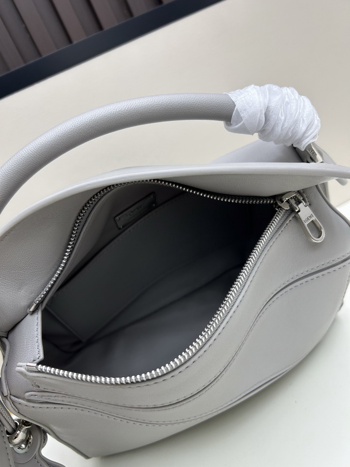 Loewe S250505 24x16 5x10 5cm jj_7