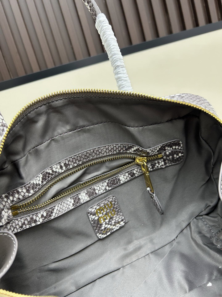 Miu 02027 29 5x18x9cm ss1_8