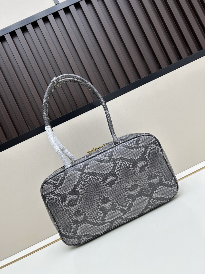 Miu 02027 29 5x18x9cm ss2_3