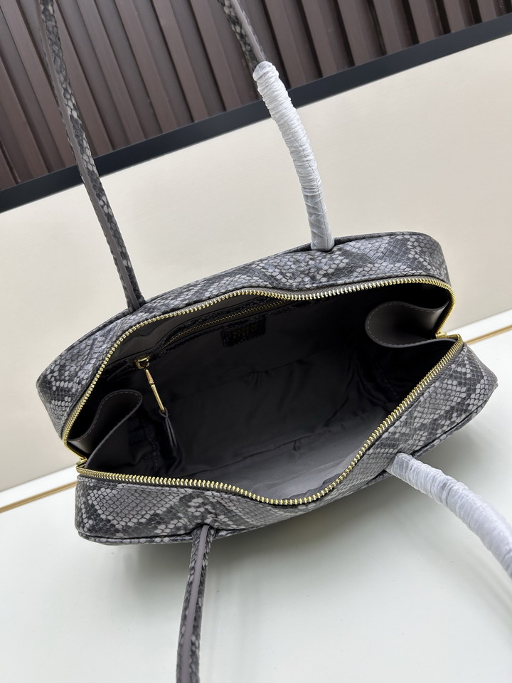 Miu 02027 29 5x18x9cm ss2_7