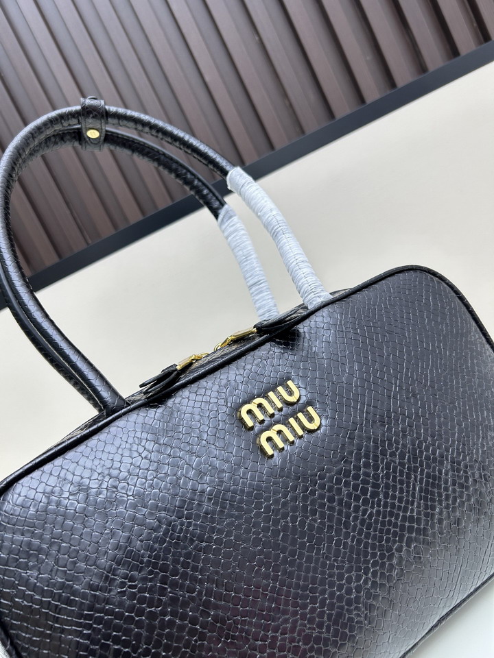 Miu 02027 29 5x18x9cm ss_4