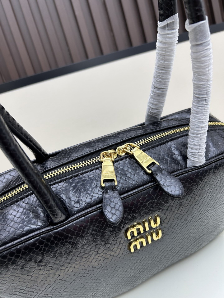 Miu 02027 29 5x18x9cm ss_6