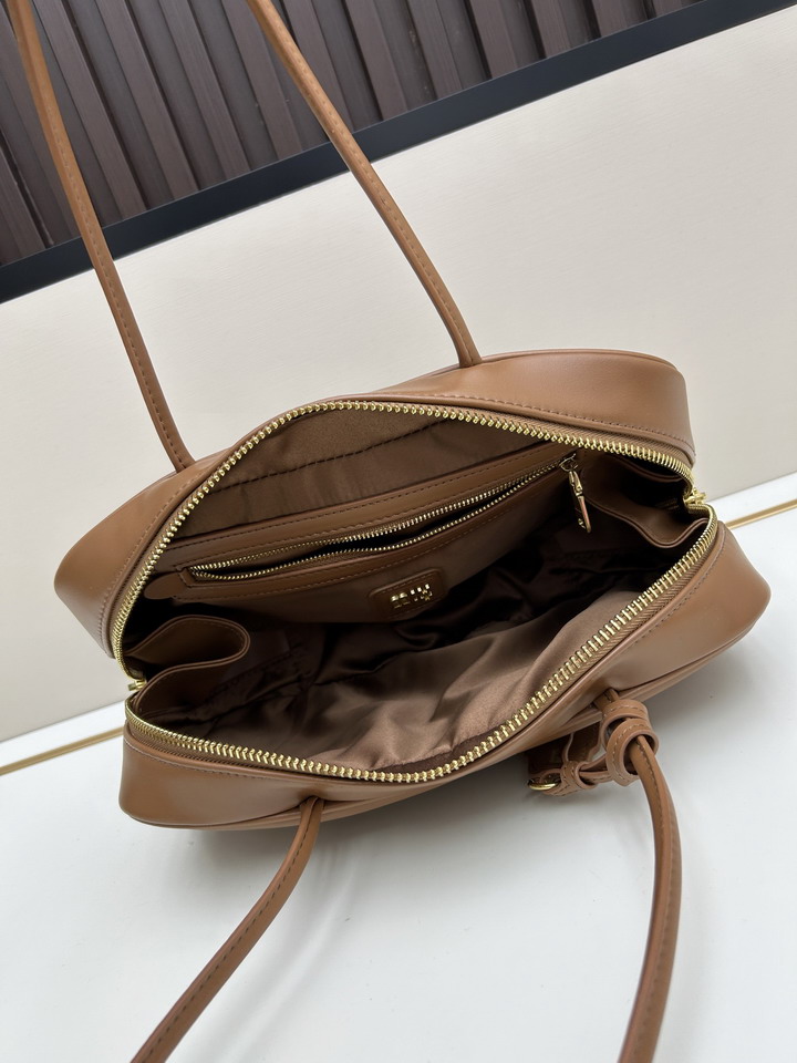 Miu 07072 29 5x18x9cm ss1_7