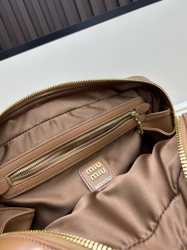 Miu 07072 29 5x18x9cm ss1_8