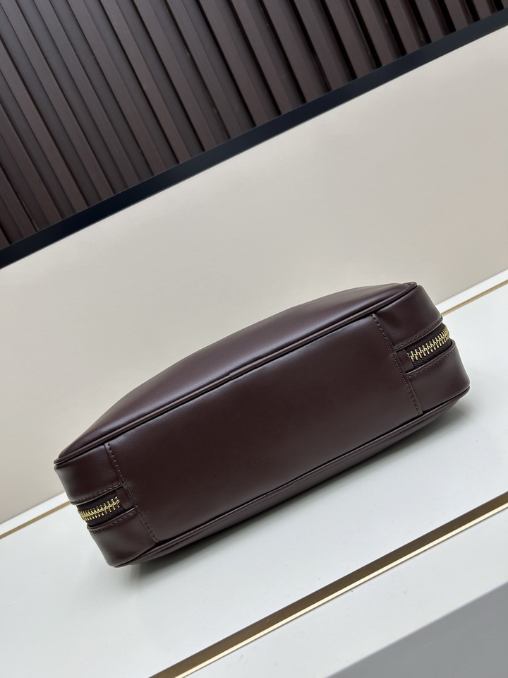 Miu 07072 29 5x18x9cm ss2_5