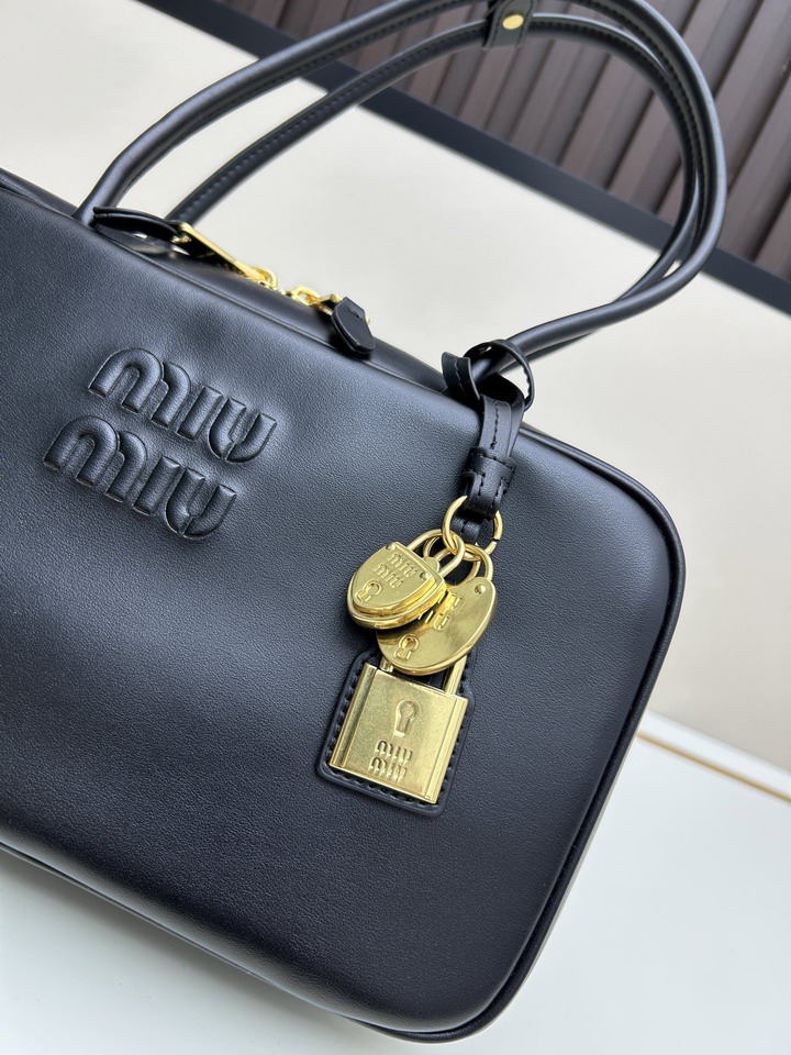 Miu 07072 29 5x18x9cm ss_5