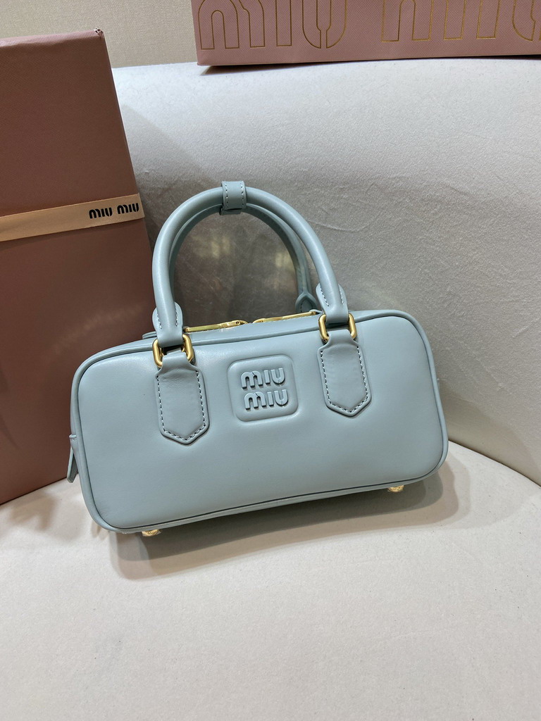 Miu 5BB142 22x10 5x7 5cm AP1_2