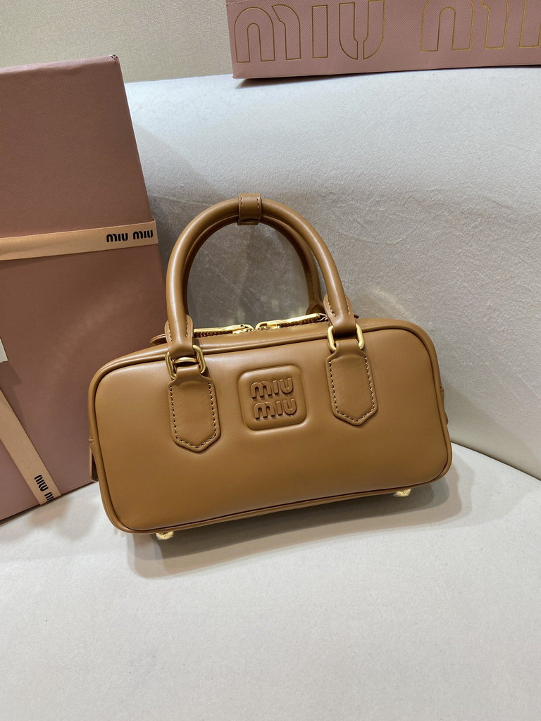 Miu 5BB142 22x10 5x7 5cm AP_4