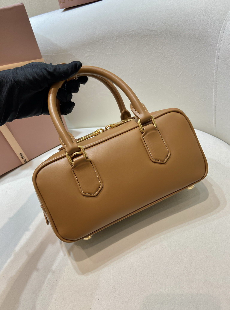 Miu 5BB142 22x10 5x7 5cm AP_6