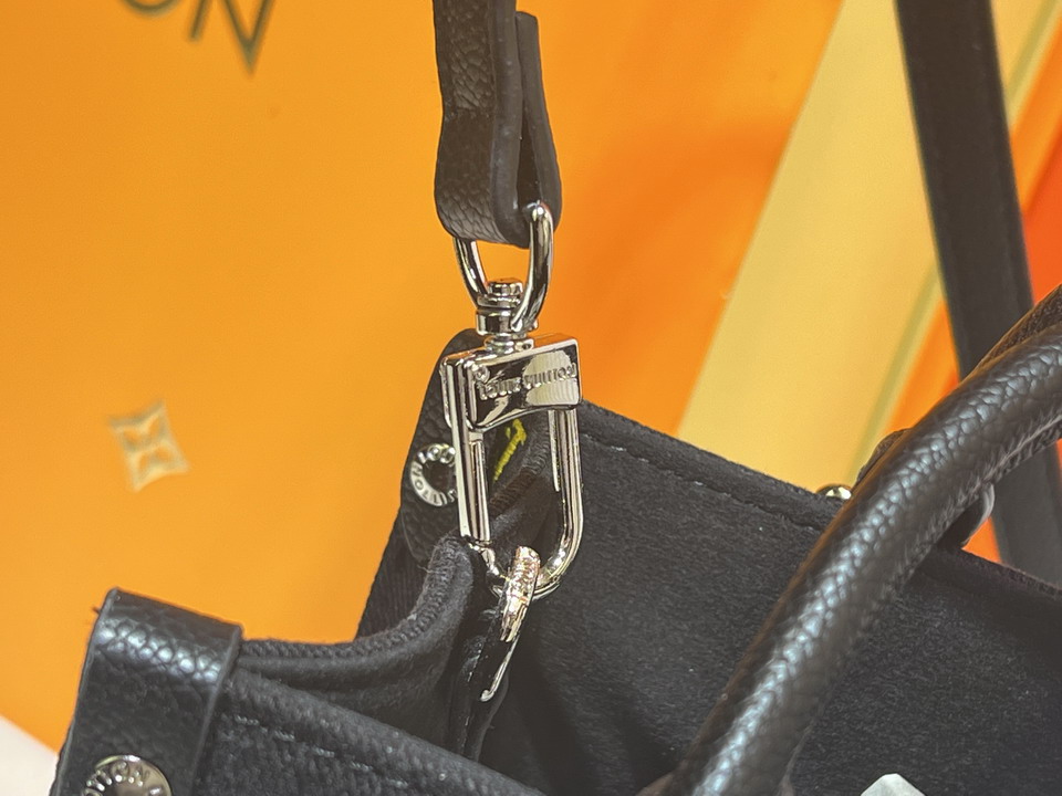 On M46373 25x11x19cm ss_4