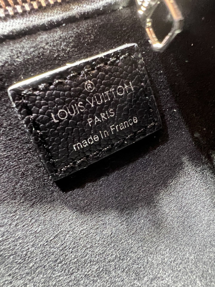 On M46373 25x11x19cm ss_8