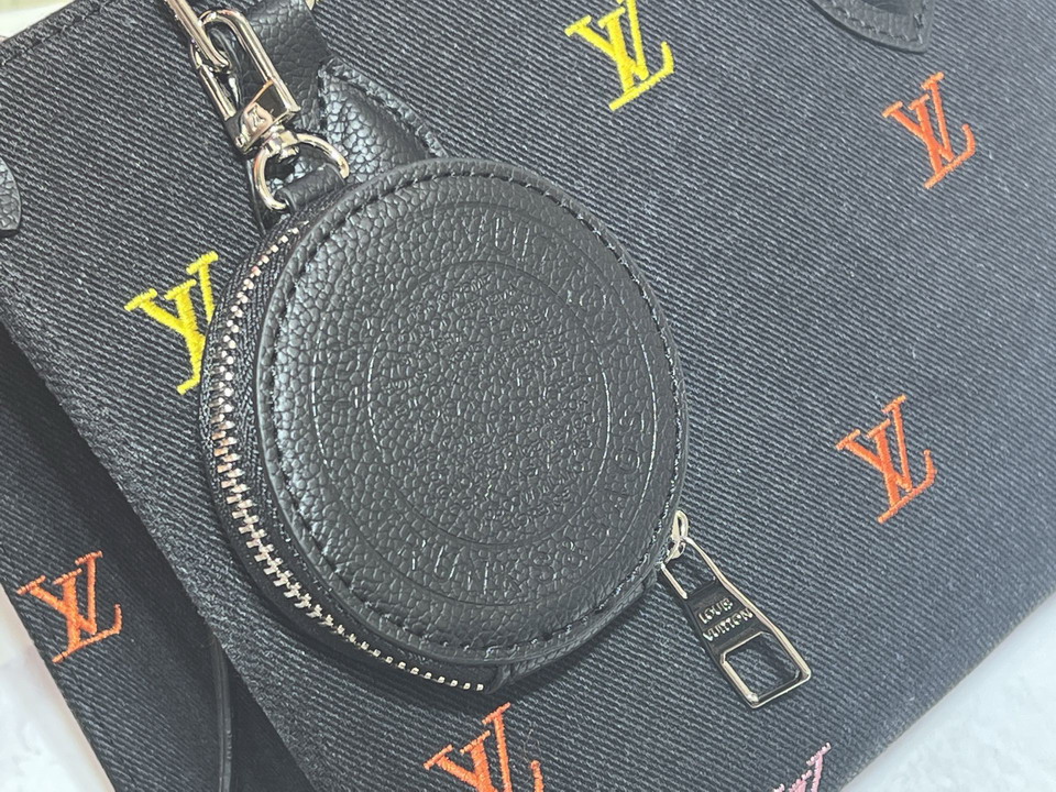 On M46373 25x11x19cm ss_9