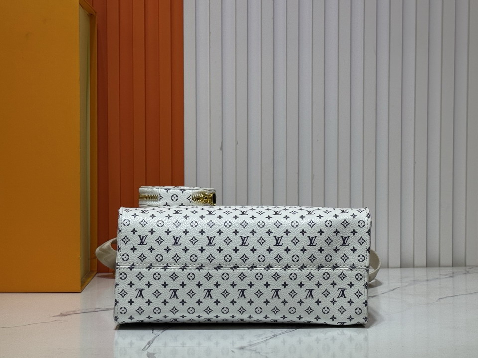 On M46373 25x19x11 5cm ss_8