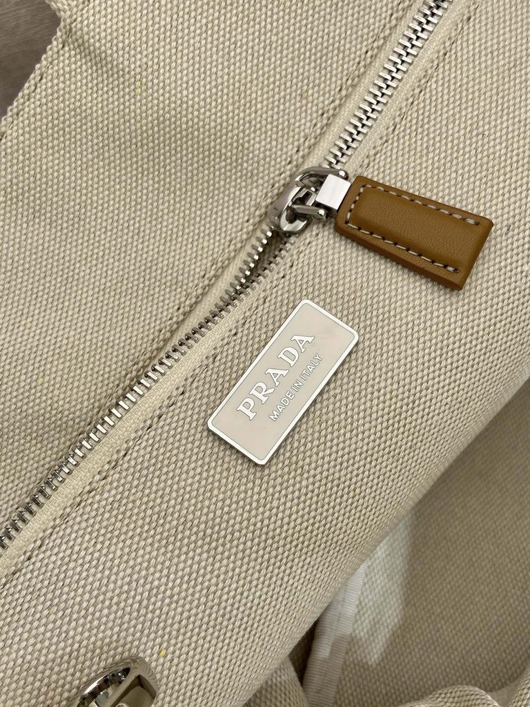 Prada 2VG131 43x30x20cm AP1_9