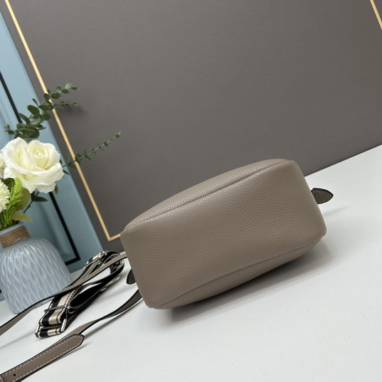 Prada 66205 23x21x10cm ss1_5