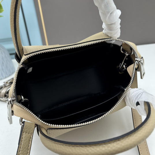 Prada 66205 23x21x10cm ss5_7