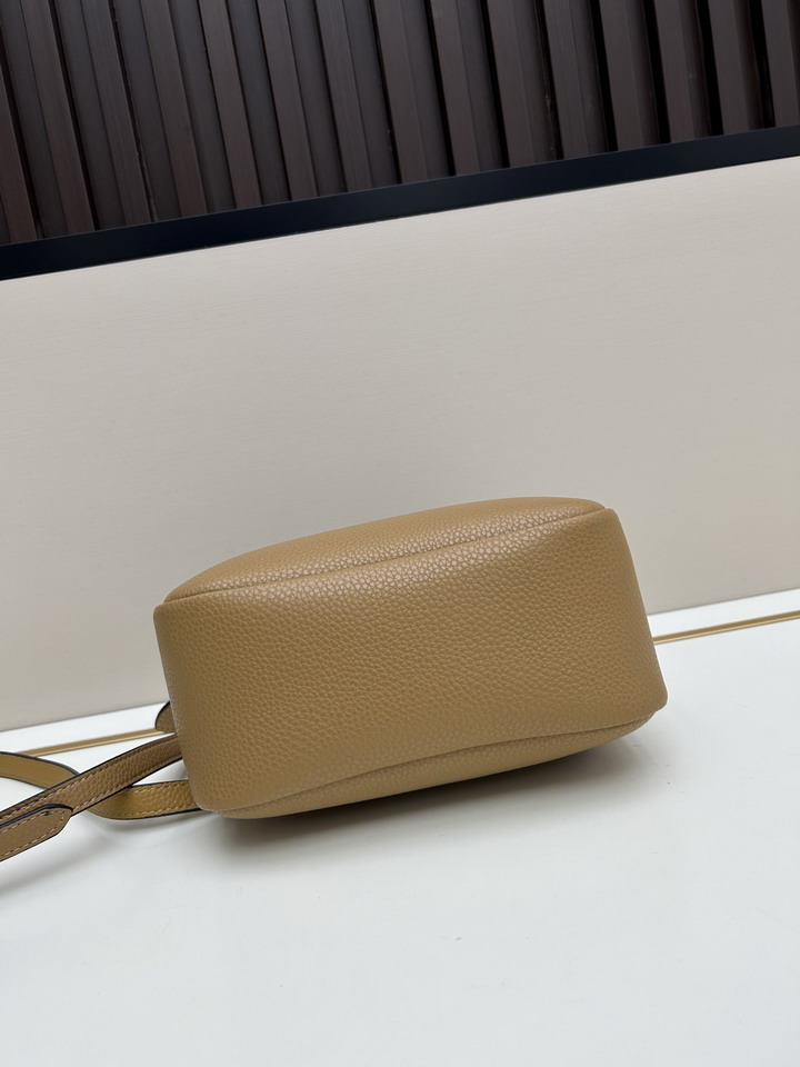 Prada 66205 23x21x10cm ss_5