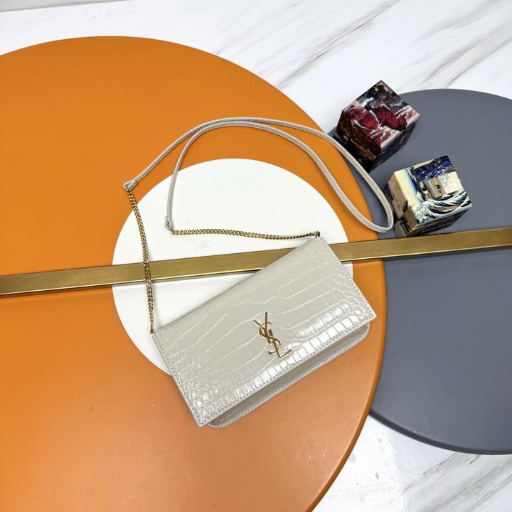 YSL Holder 635095 18x11x2cm 8D3_1