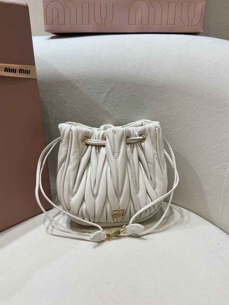 Miu 5ND022 16x14x7 5cm AP1_1