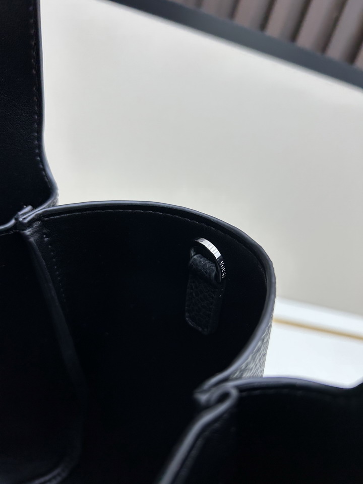 Prada 1BG335 25x21 5x14cm jj_9