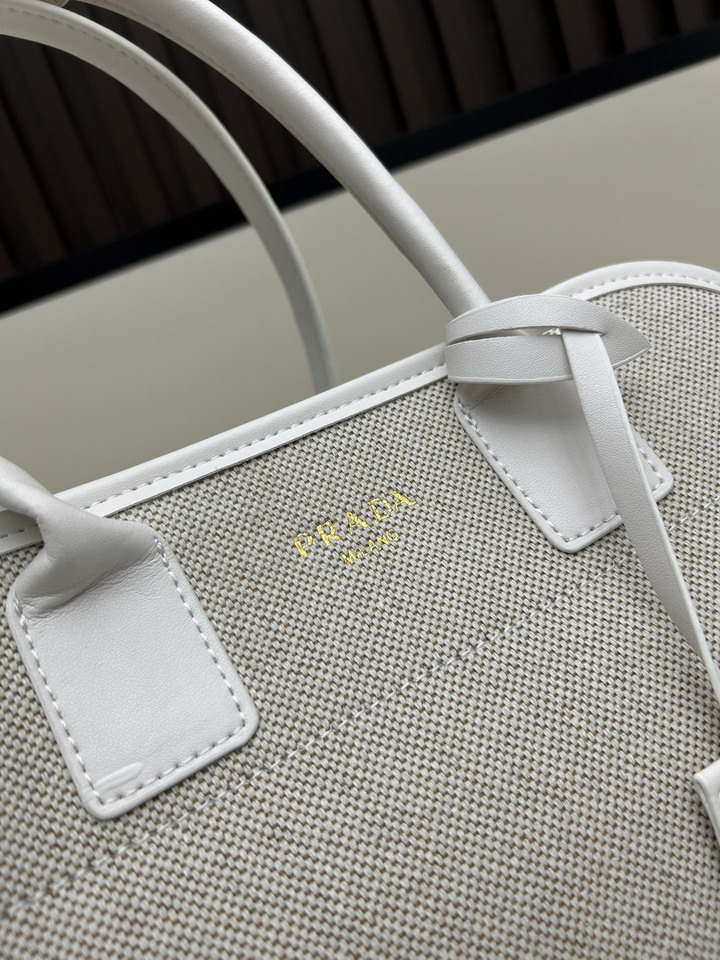 Prada 2541 33x25x10cm jj1_4