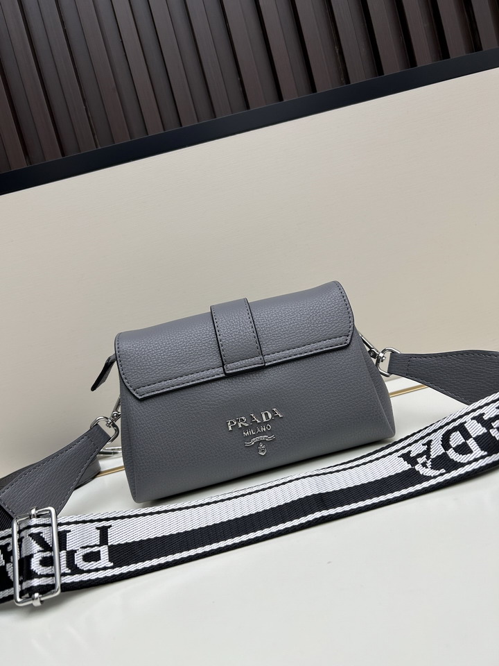 Prada 3539 22x10x12cm ss2_3