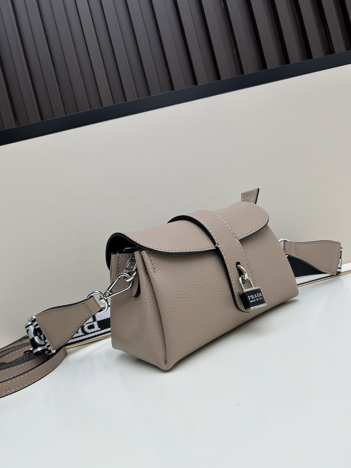Prada 3539 22x10x12cm ss3_2