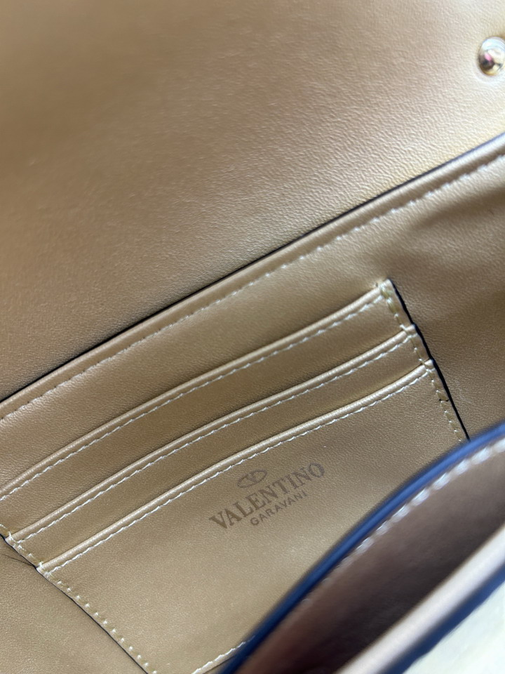 Val 0139 19x13 5x3cm jj2_8