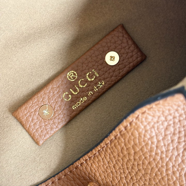 GG 837467 27 5x21x16cm ss1_8