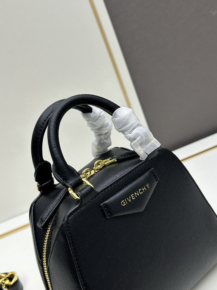 Givenchy Antigona 17x14x11cm ss_4