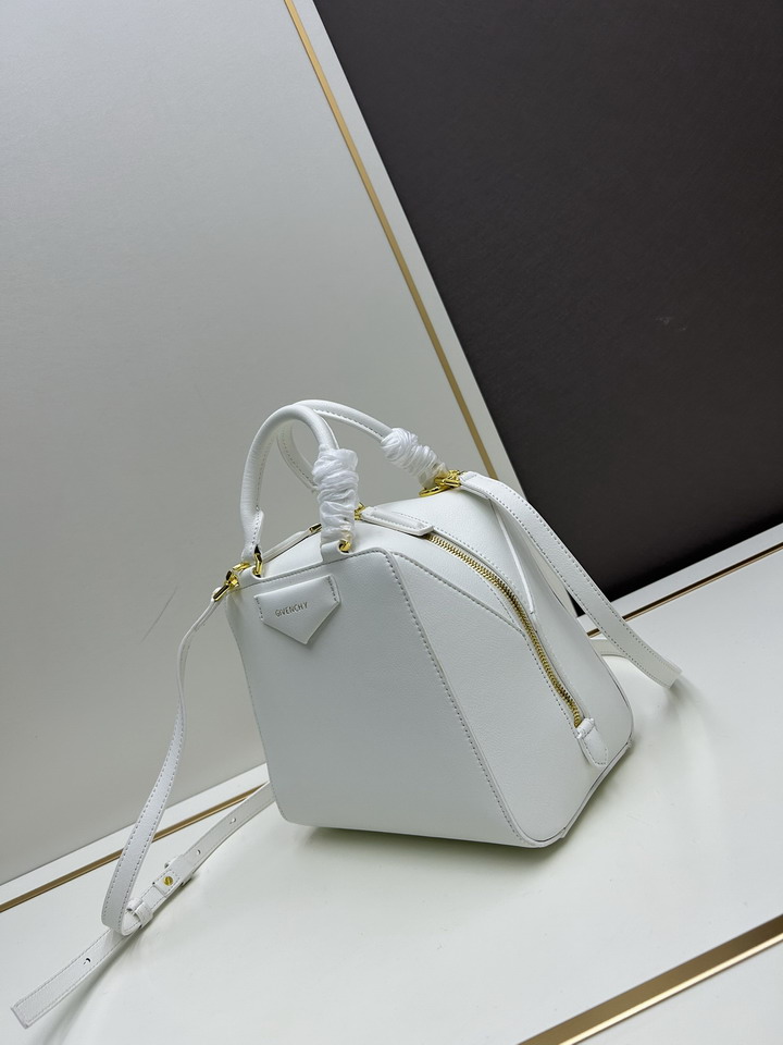 Givenchy Antigona 22x19x13 5cm ss2_3