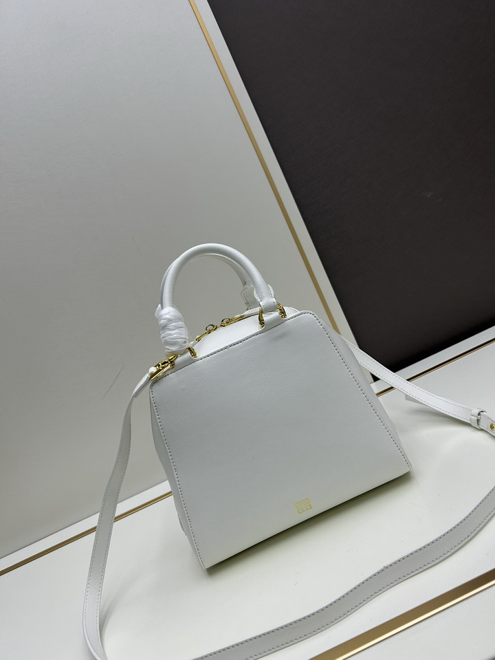 Givenchy Antigona 22x19x13 5cm ss2_4