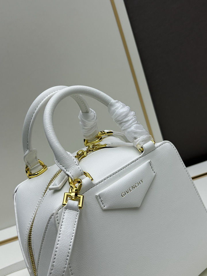 Givenchy Antigona 22x19x13 5cm ss2_5