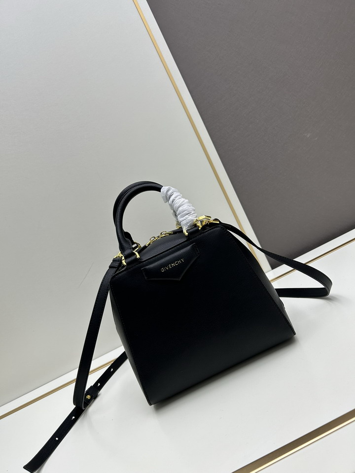 Givenchy Antigona 22x19x13 5cm ss_2