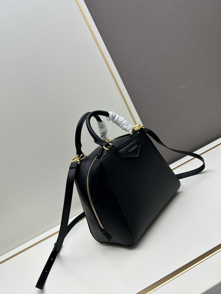 Givenchy Antigona 22x19x13 5cm ss_3