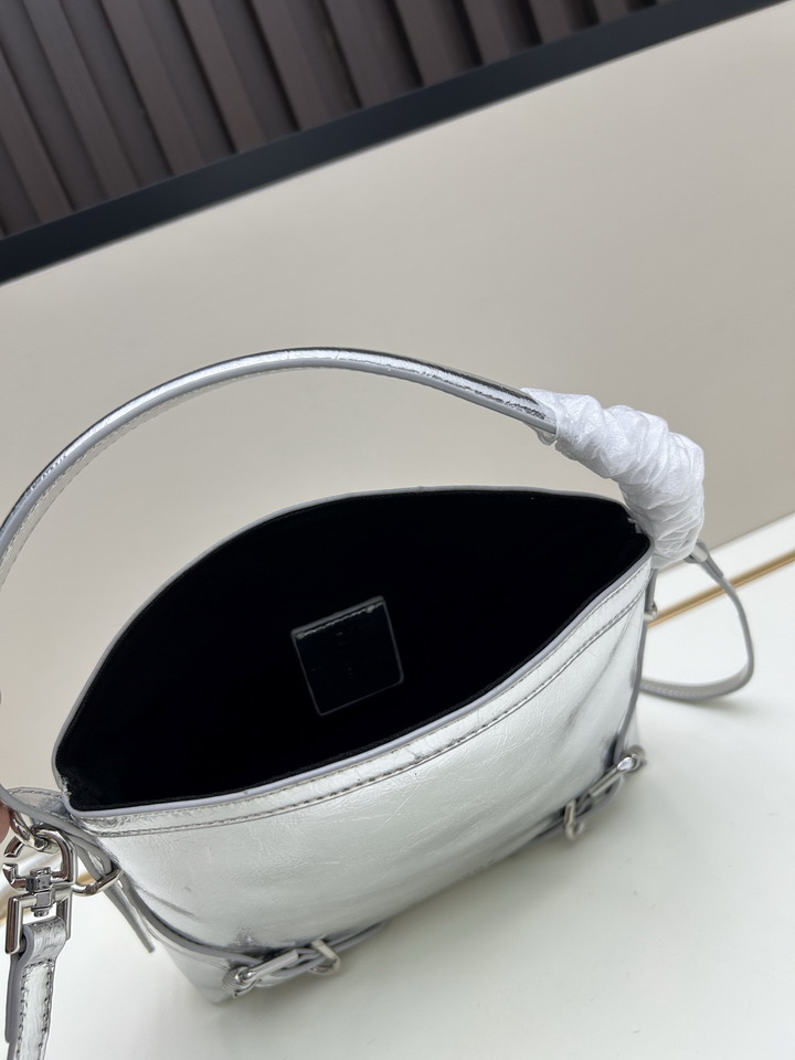 Givenchy Voyou 19x16 5x4cm ss1_7