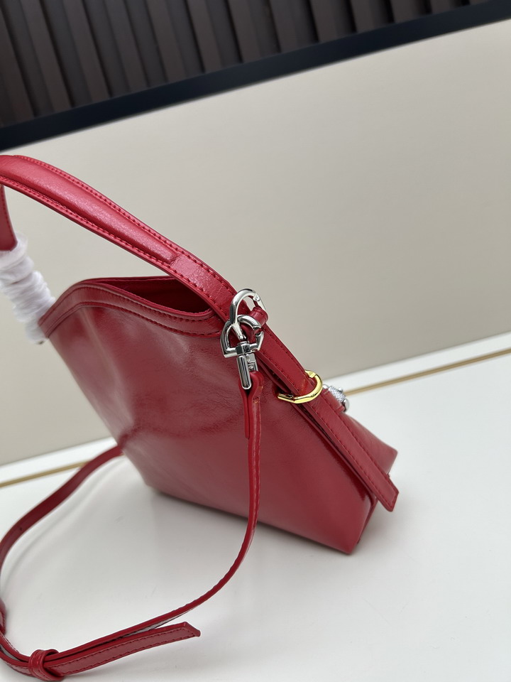 Givenchy Voyou 19x16 5x4cm ss3_2