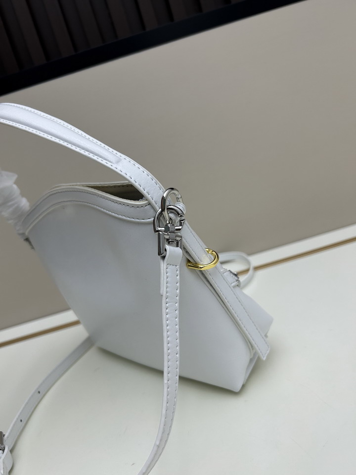 Givenchy Voyou 19x16 5x4cm ss4_2