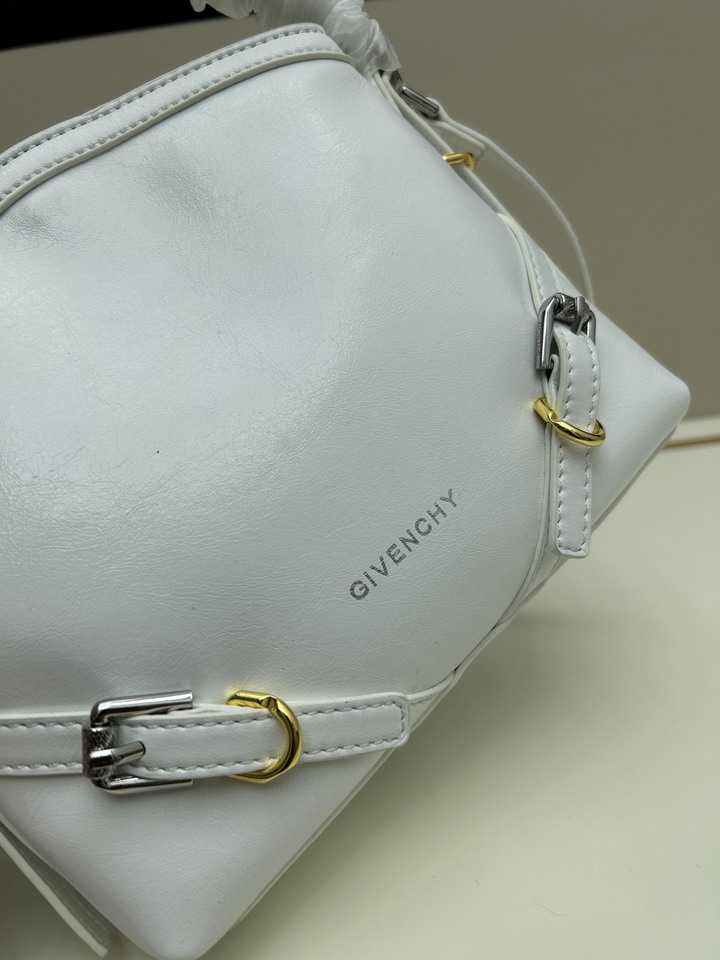 Givenchy Voyou 19x16 5x4cm ss4_4