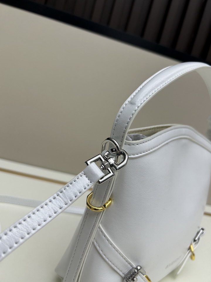 Givenchy Voyou 19x16 5x4cm ss4_6