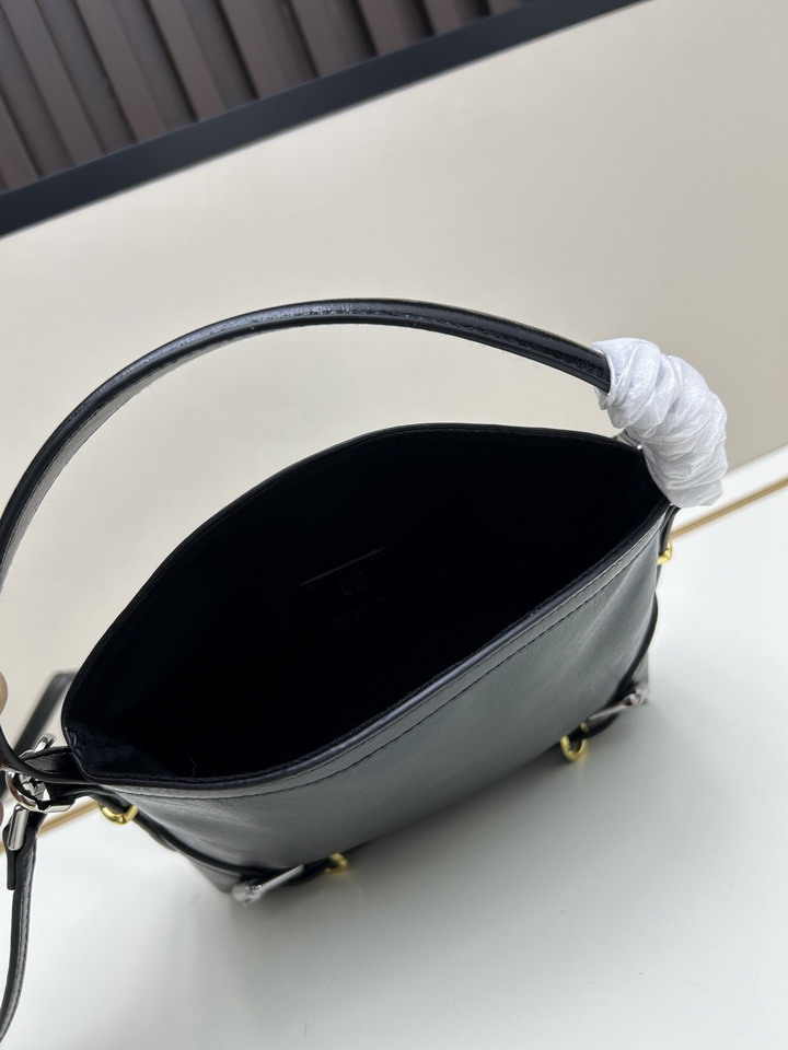 Givenchy Voyou 19x16 5x4cm ss_8