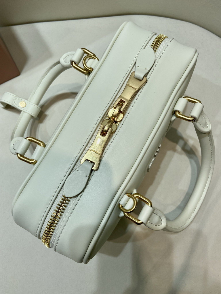 Miu 5BB142 22x10 5x7 5cm AP3_5