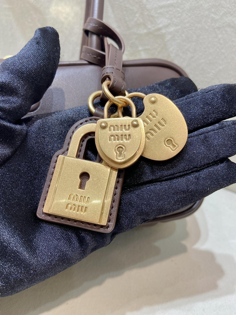 Miu 5BB173 28x11 5x8cm AP2_8