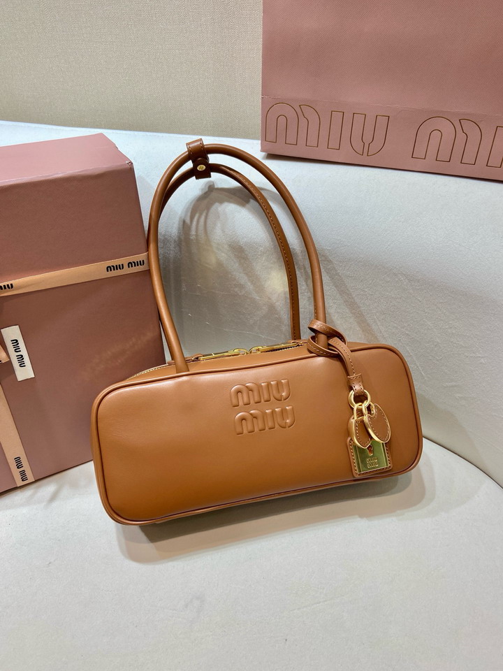 Miu 5BB173 28x11 5x8cm AP3_2